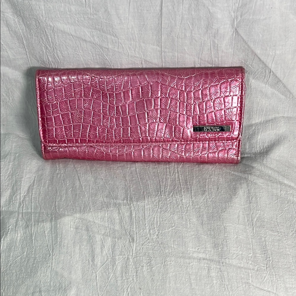 Kenneth Cole Pink Crocodile Embossed Women's Wallet